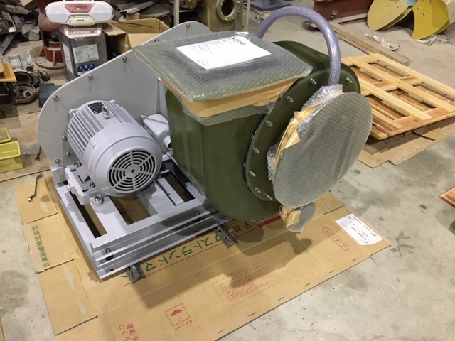 FRP送風機（FRPファン／FRPブロワ）製作例（九州　佐賀県武雄市　有限会社コウケン工場内）